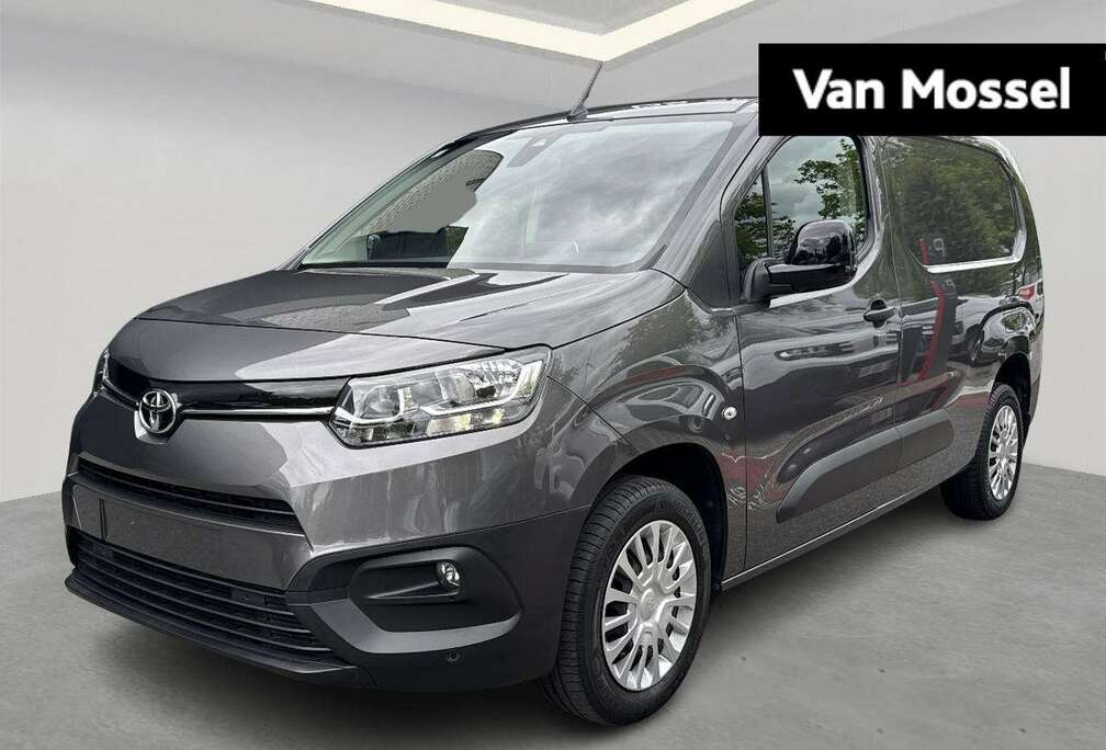 Toyota 1.2i 81kW LWB Comfort