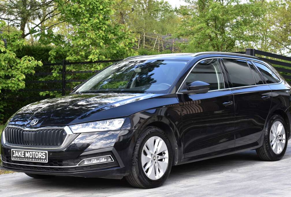 Skoda Octavia SW 1.0 TSI ** VIRTUAL COCKPIT ** CAMERA ** GPS ** SGS CHAUFFANT ** GARANTIE **
