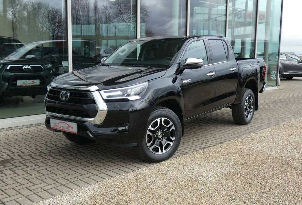 Toyota Automaat *42148+BTW* +GPS +Parkeercamera +Zetelverwarming +Parkeersensoren +Adaptieve cruise control *Belgische wagen*