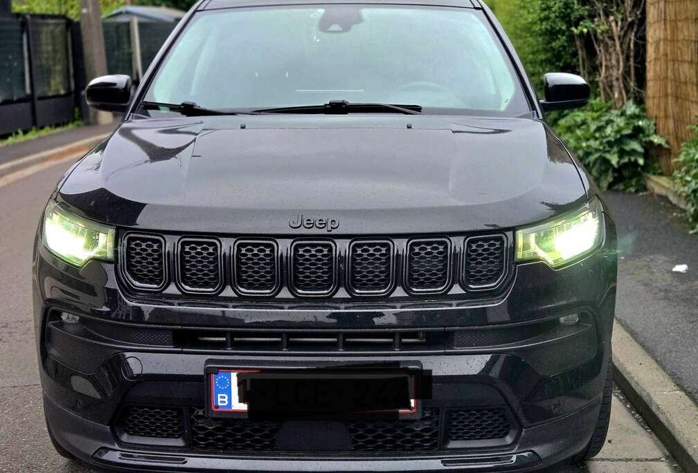 Jeep 1.3 Turbo 4x2 Night Eagle