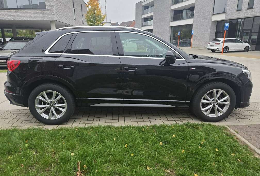 Audi 35 TFSI S tronic line