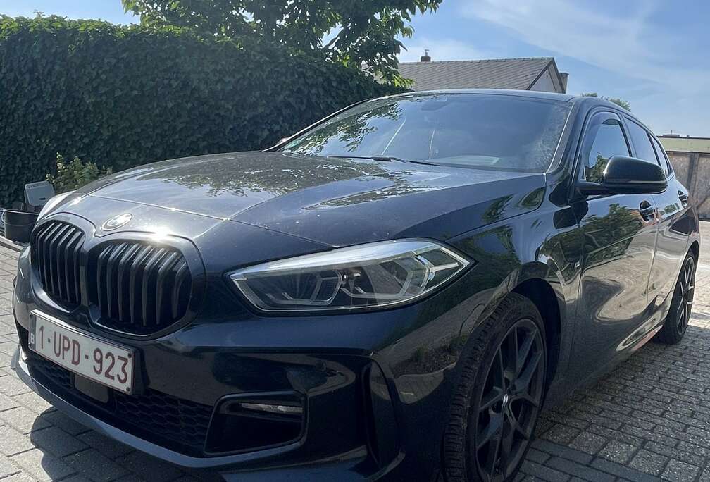 BMW M SPORT*CARPLAY*SPORTZETELS*ADAPT. LED