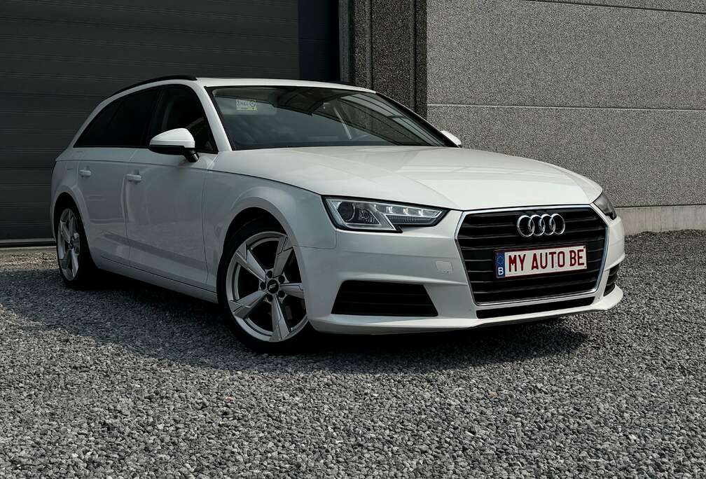 Audi A4 Avant 2.0 TDi TOIT PANO 12 MOIS GARANTIE
