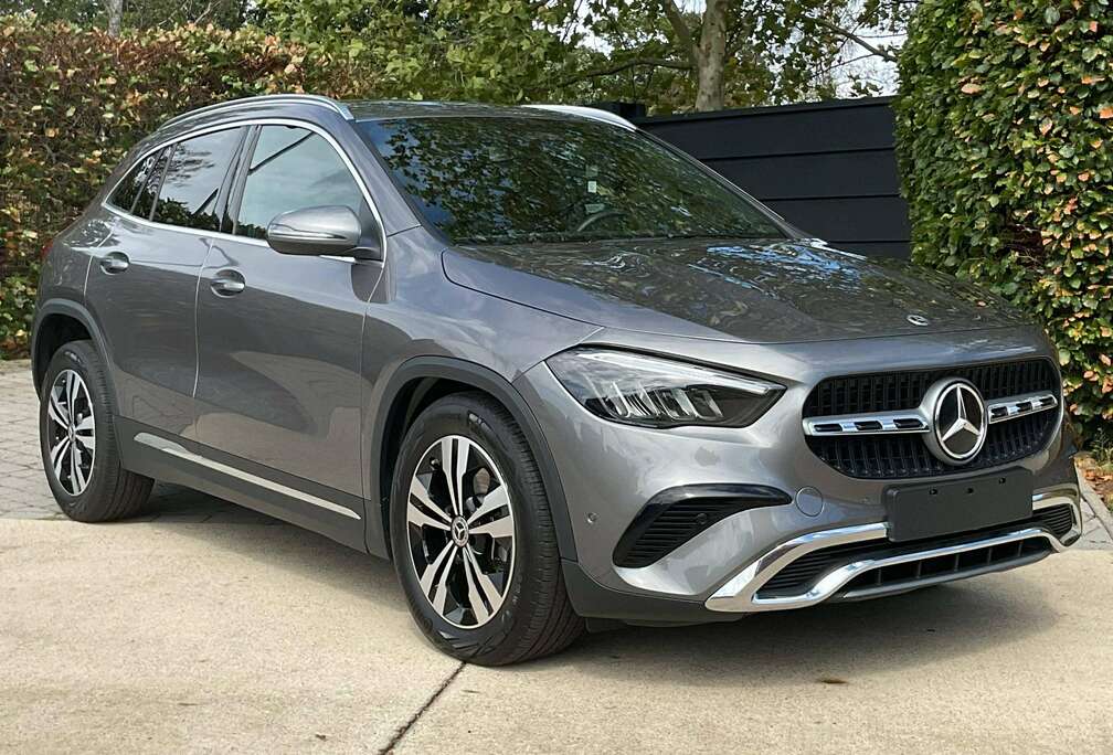 Mercedes-Benz Progressief * verduisterde ruiten * 3 jaar waarborg!