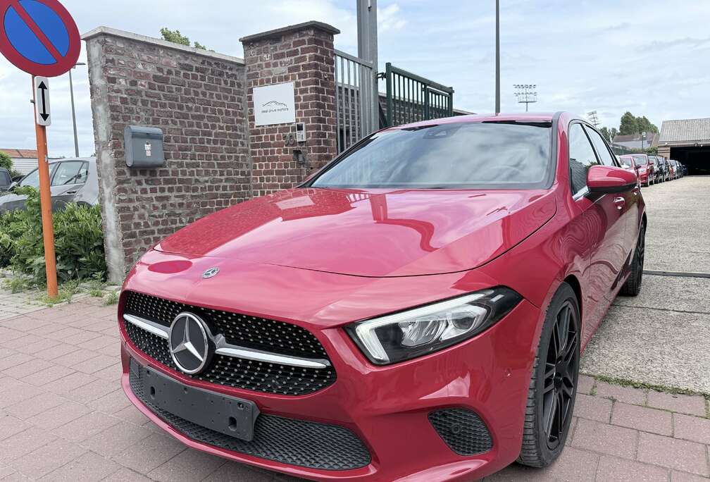 Mercedes-Benz EDITION AUTOMAAT  CARPLAY  AIRCO  NAVI  CRUISE