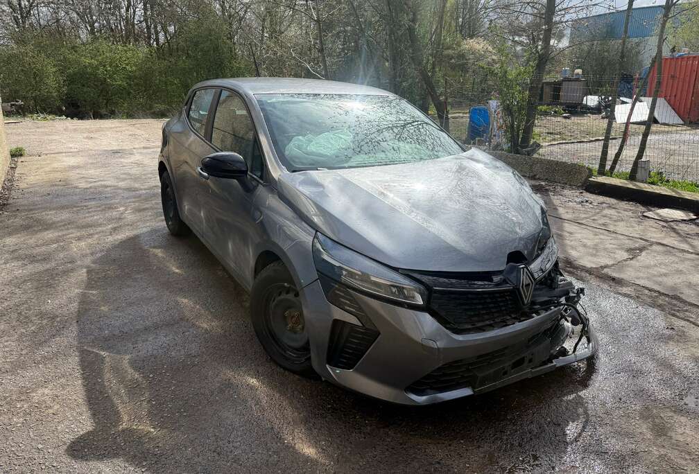 Renault E-Tech full hybrid 145