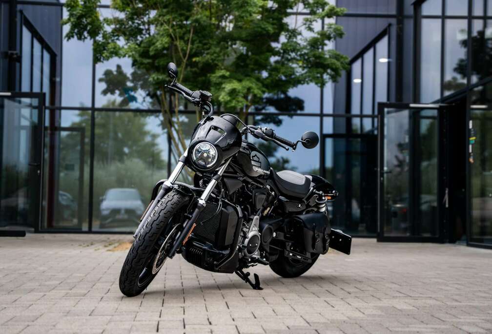 Nightster 975 - Slechts 889 km - Jekill & Hyde