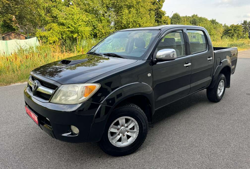 Toyota 2.5 D-4D 4x4 / Manual / Export Afrika Only