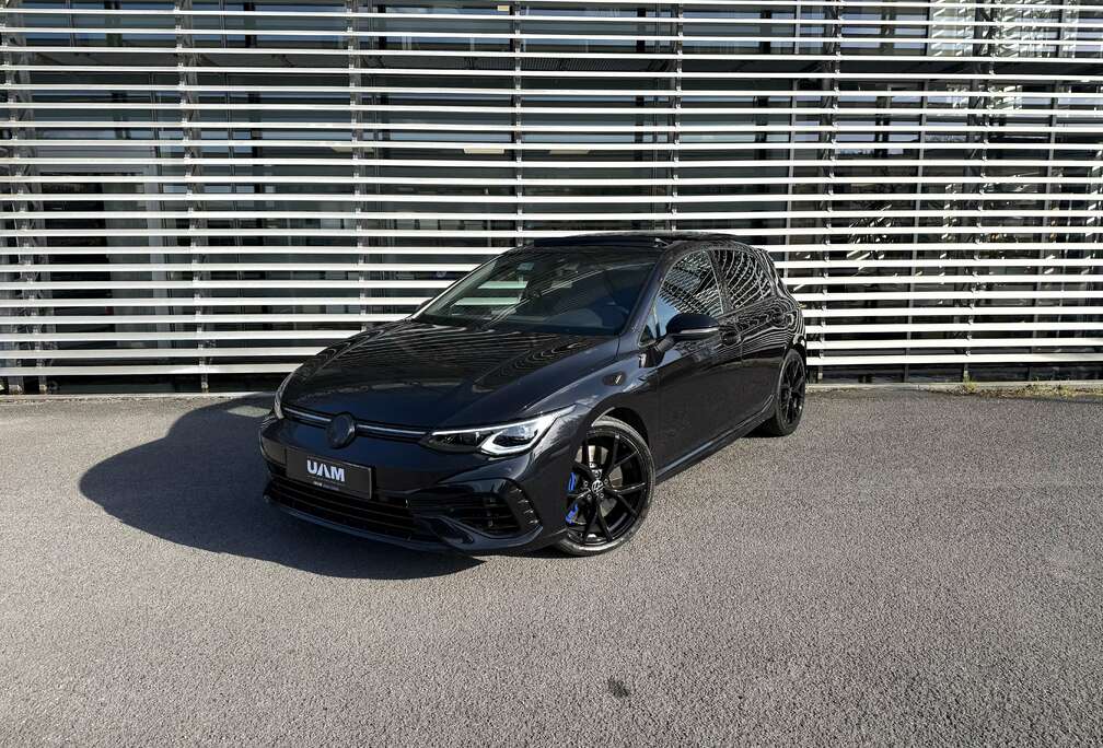 Volkswagen Performance - Akra - Pano - Black Pack