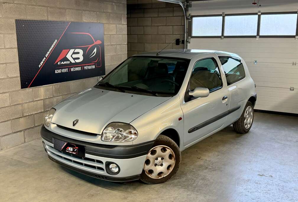 Renault 1.4i 16v • 100.000kms