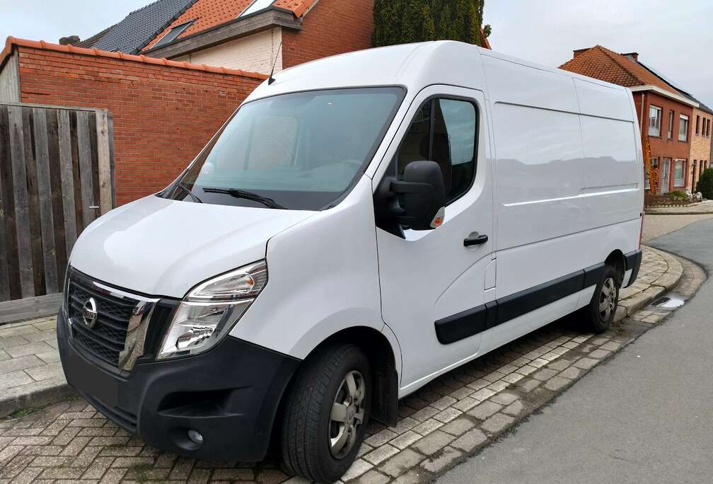 Nissan N-Connecta L2H2 3.5t / 2.3dCi 135 M/T EURO6D FULL