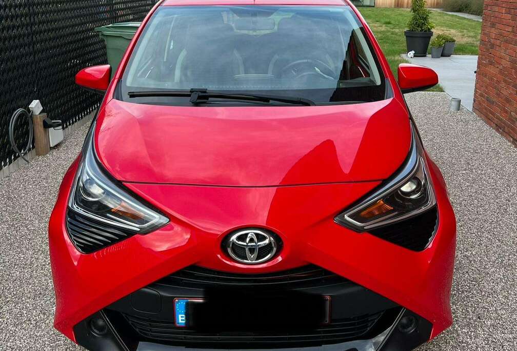 Toyota Aygo 1.0i VVT-i x-play II