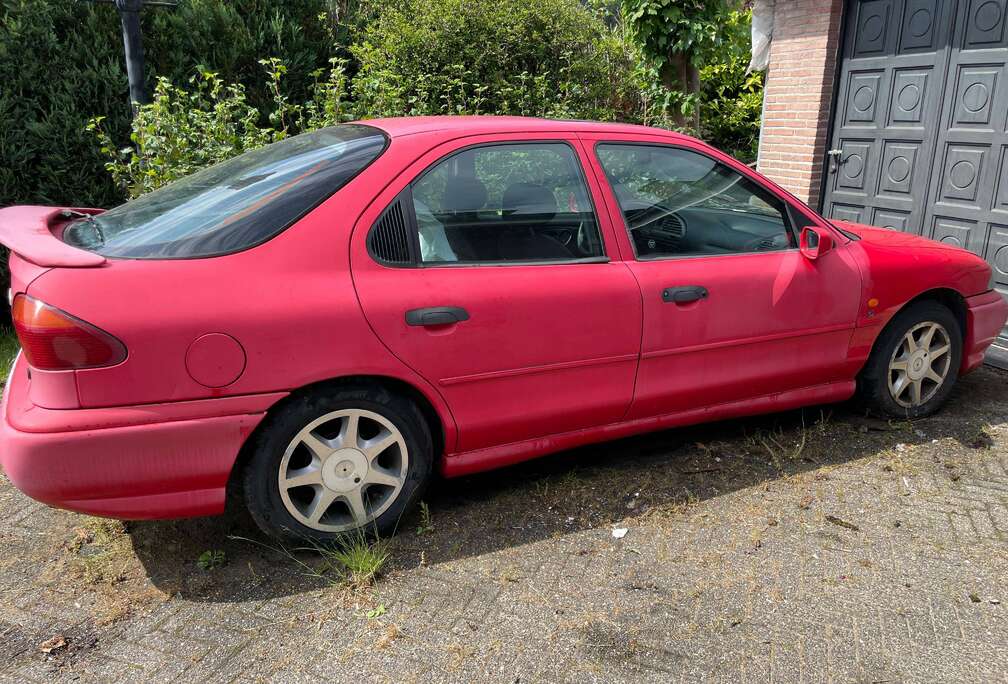 Ford 2.0i SI