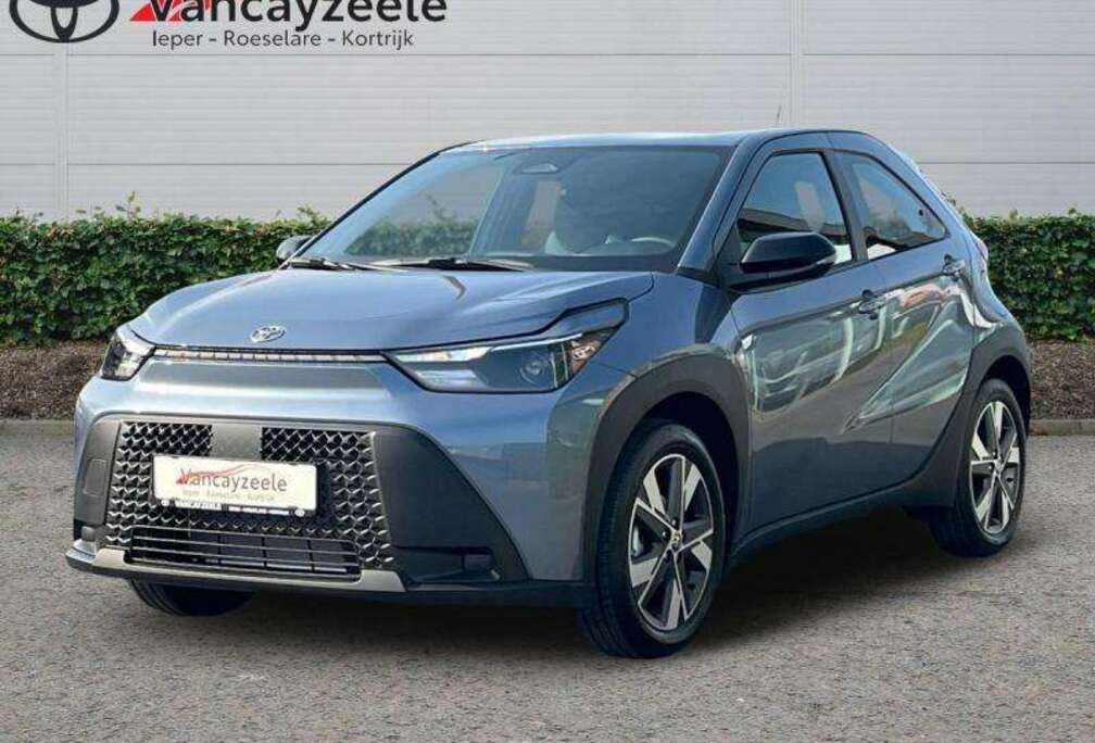 Toyota play+Activepack+cam+dab+androidauto+carplay