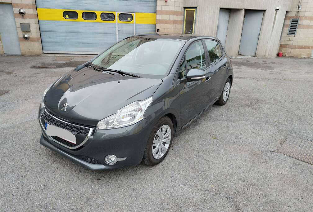 Peugeot 208 1.2i Active