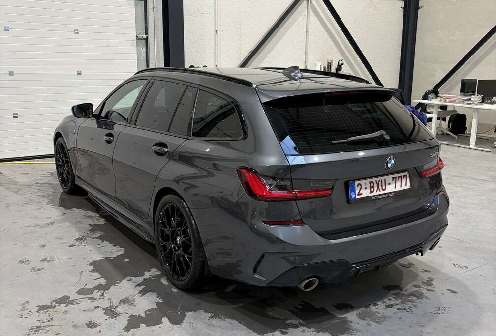 BMW 330e Touring M-pack
