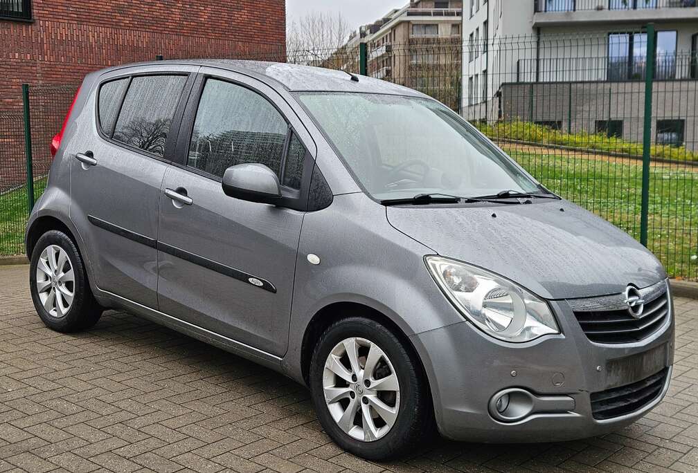 Opel Agila 1.2i automatique