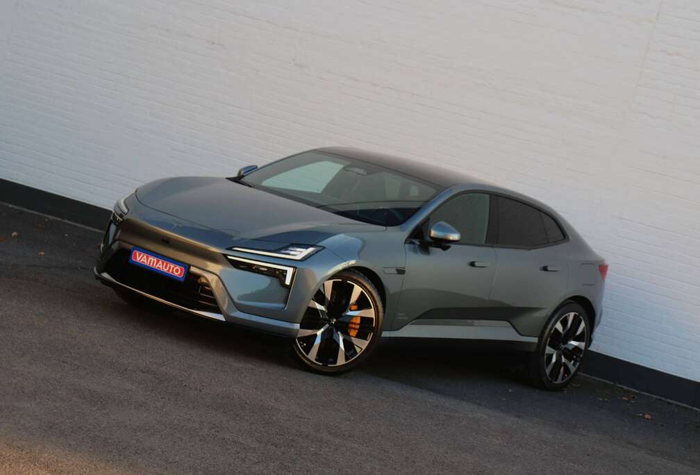 Polestar 4 100 kWh Performance - Pilot&Plus/ColorPack/PrivacyGlass/Towbar/SOH=98,6%