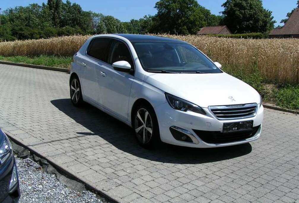 Peugeot 308 1.2 PureTech Allure STT