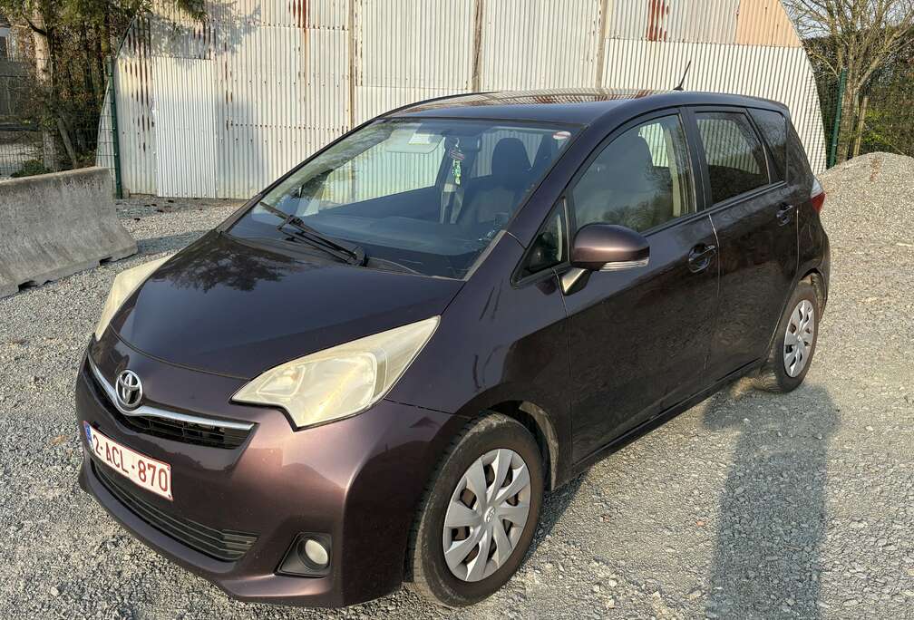 Toyota Verso S 1.4 D-4D Sol