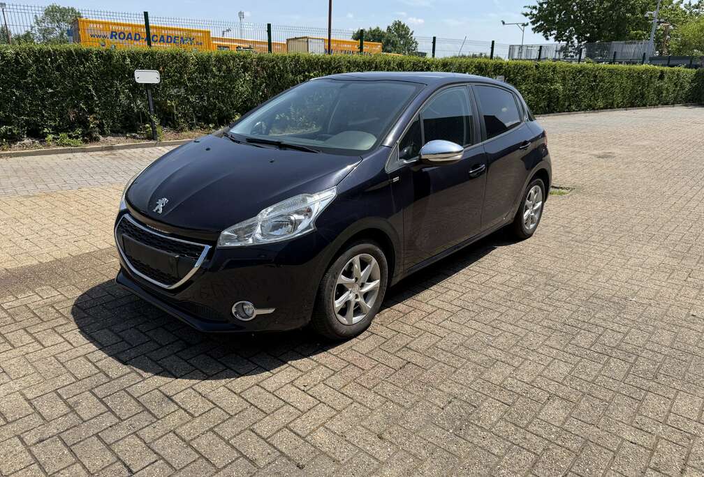 Peugeot 1.2i Access