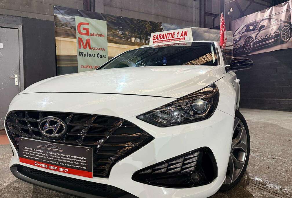 Hyundai i30 1.0 Fastback Hybride 48V GPS Caméra CarPlay Cockpit