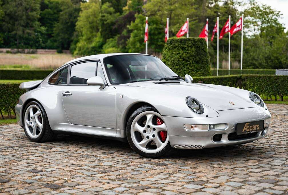 Porsche 911 TURBO COUPE / NO SUNROOF / PCCM / FULL PORSCHE HISTORY