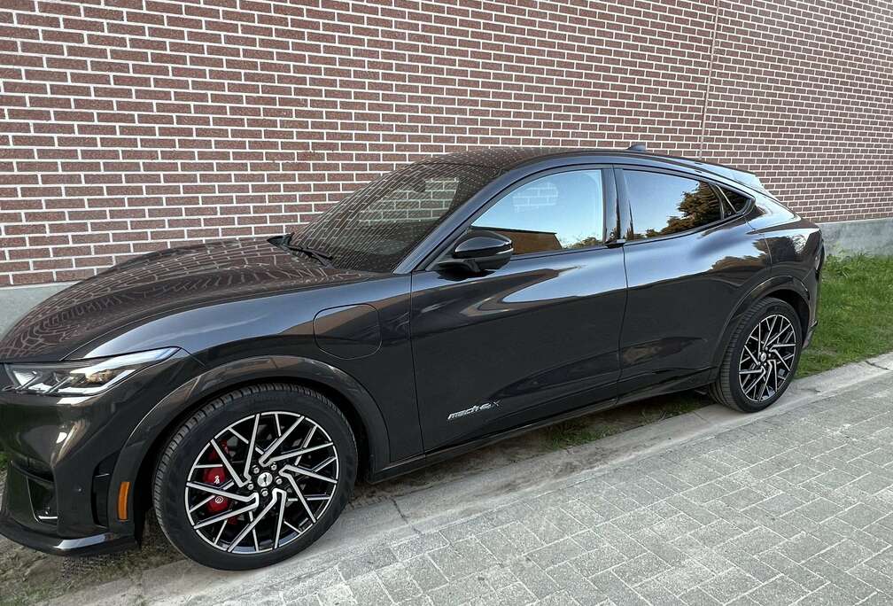 Ford 99 kWh AWD GT Extended Range