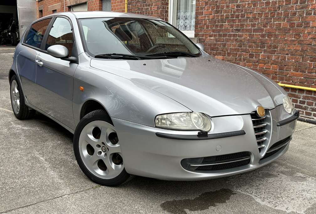 Alfa Romeo 1.6i 16v TS Distinctive