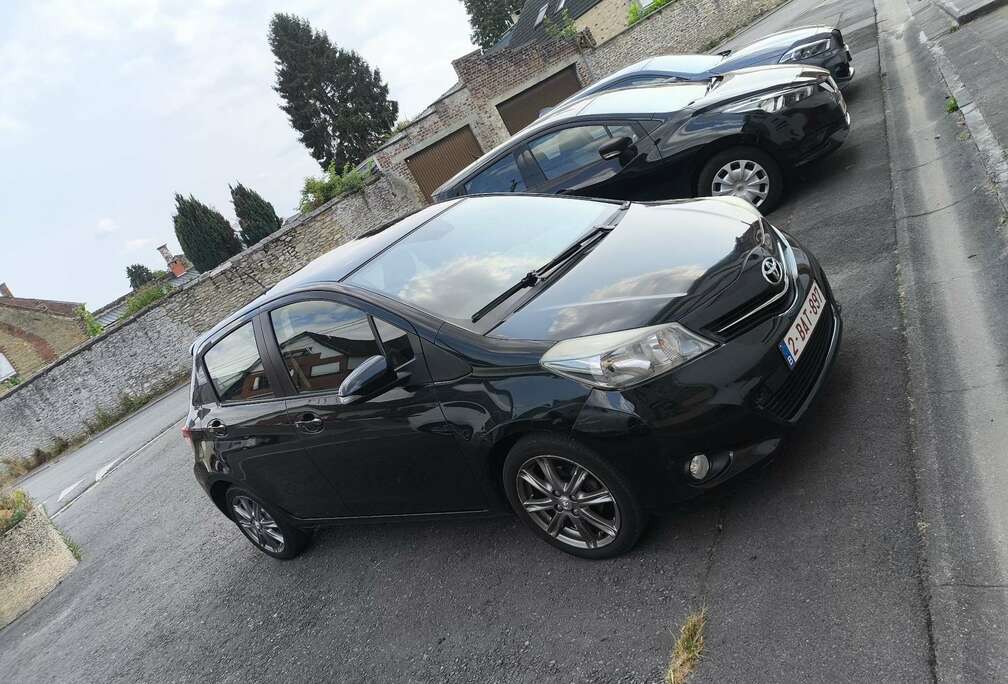 Toyota Toyota Yaris 1.33 VVT-i -Essence- Toit panoramique