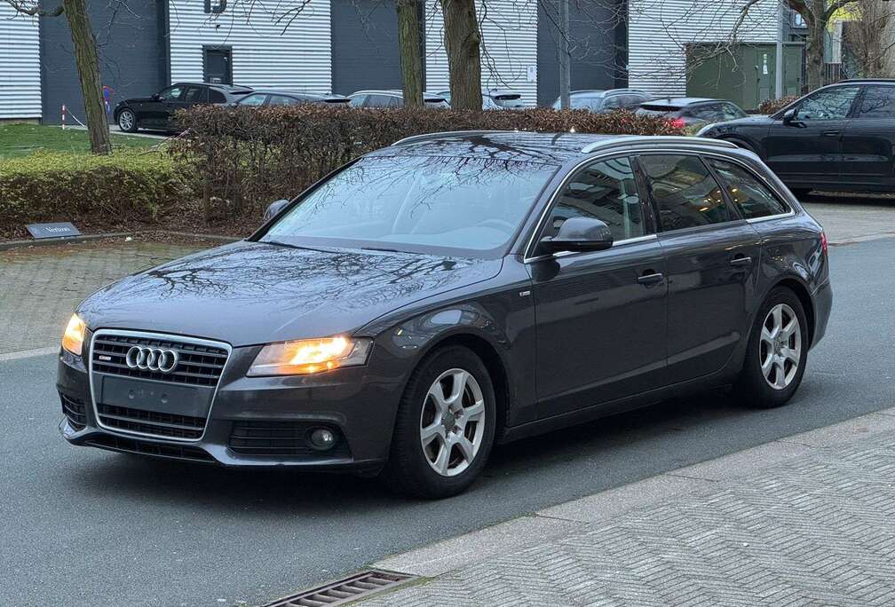 Audi A4 Avant 2.0 TDi S line DPF