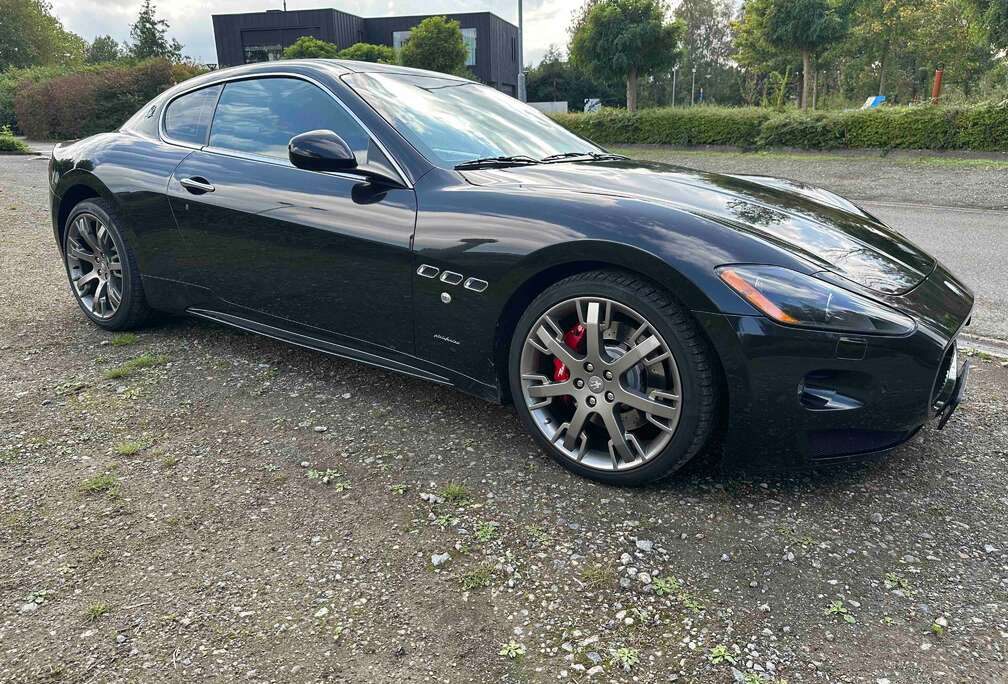 Maserati 4.7i V8 S Cambiocorsa Automatic