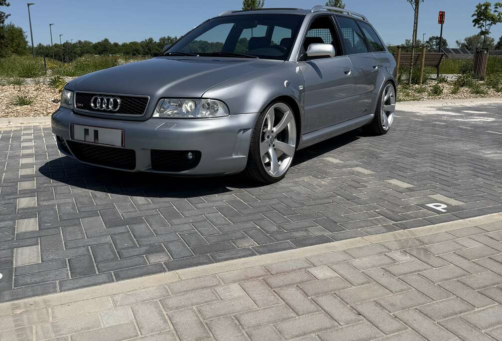 Audi 2.7 Turbo V6 Quattro