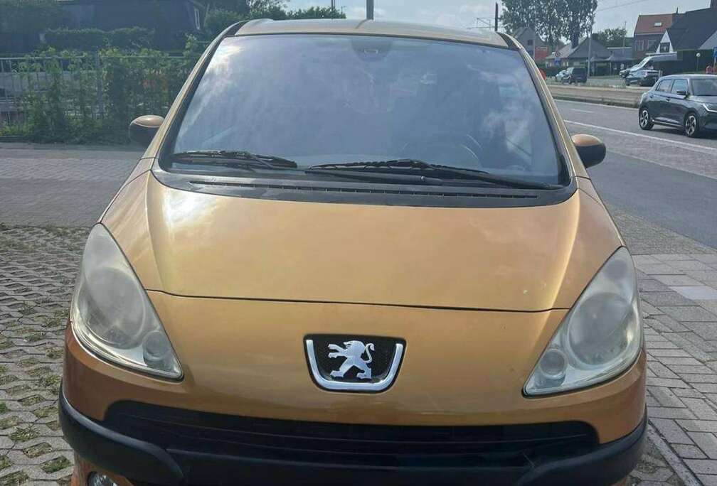 Peugeot 1007 1.4i Urban 2Tronic