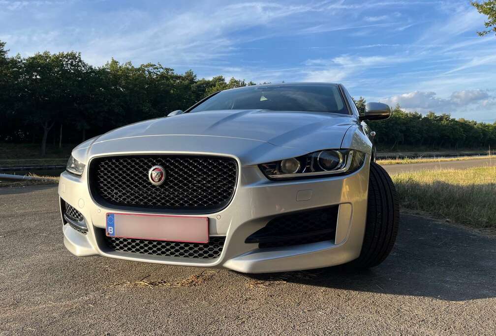 Jaguar XE 2.0 D R-Sport