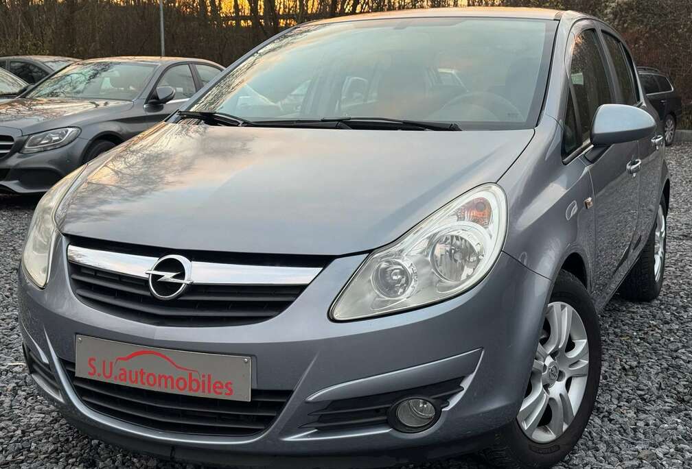 Opel 1.2i AUTOMATIQUE/61.000km/1eMain/Clim/Gar12M