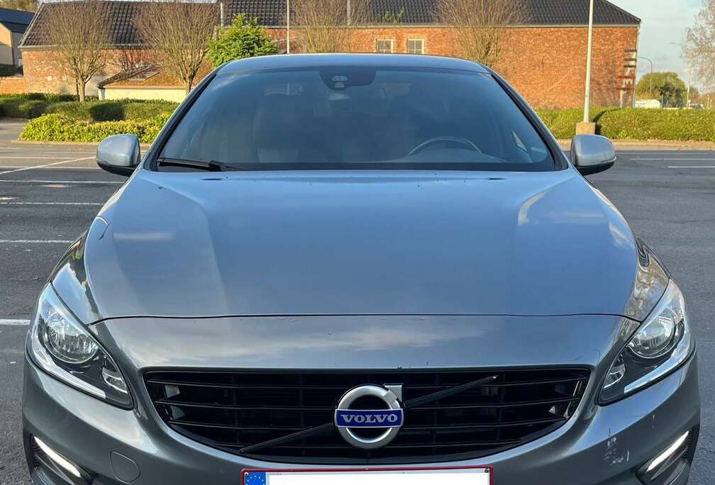 Volvo 2.0 D3 R-Design Euro 6b