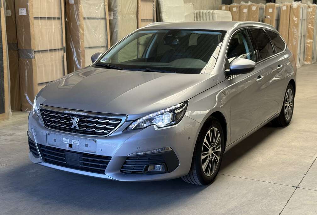 Peugeot SW 1.2 PureTech Roadtrip S&S