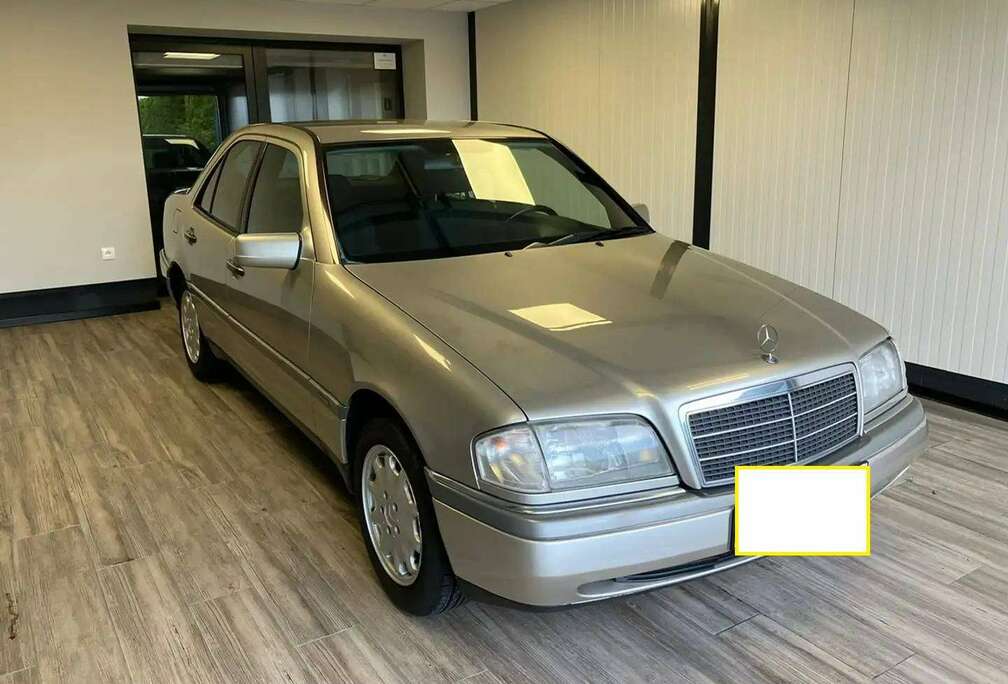 Mercedes-Benz C 180 Elegance
