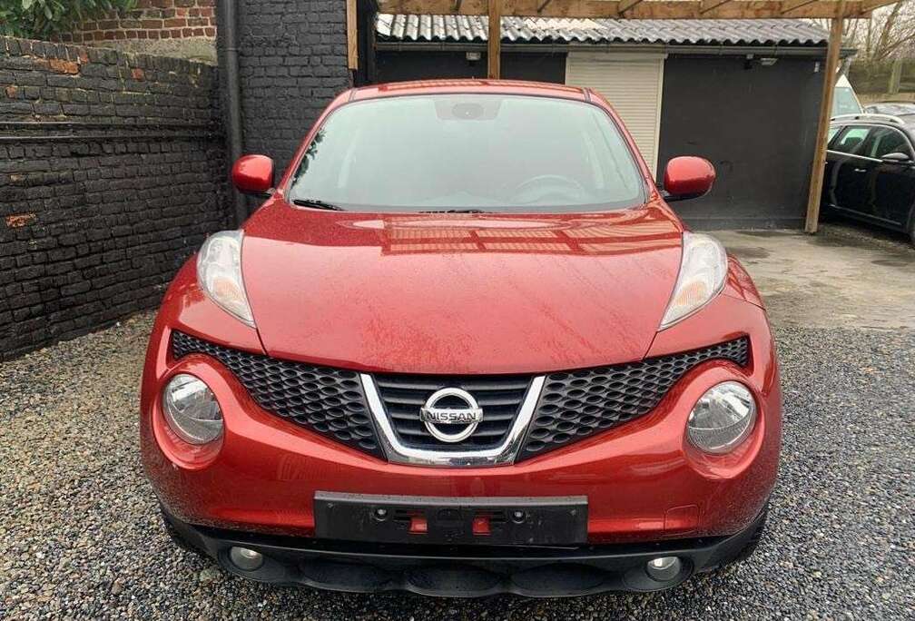 Nissan 1.6i 2WD Acenta+Connect+Sport Pack CVT