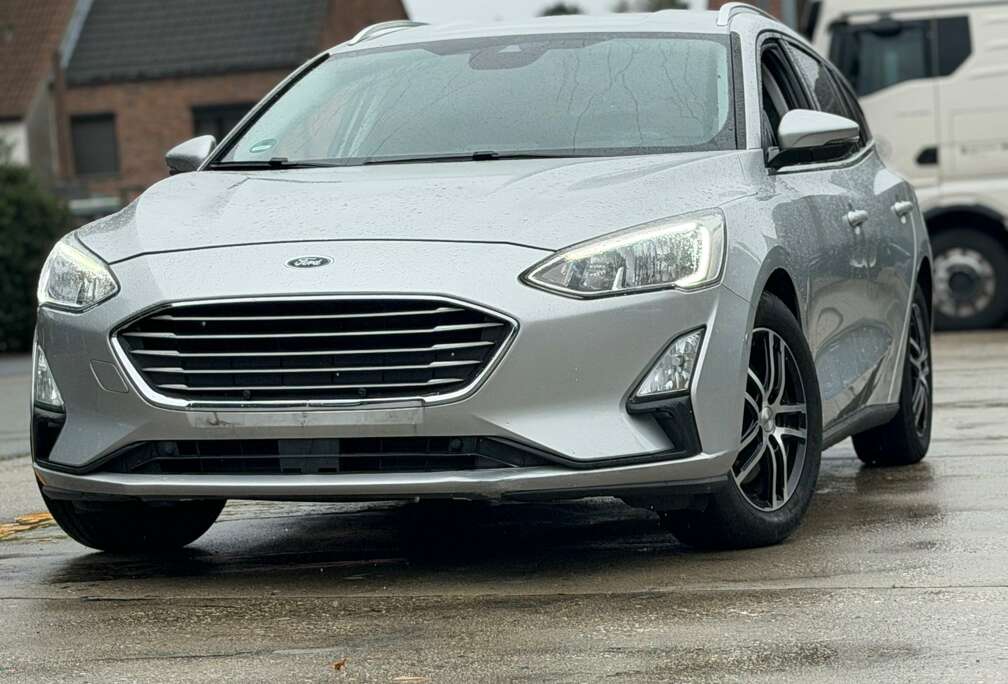 Ford 1.0 EcoBoost Titanium-Navi-Camera-Cruise-Led