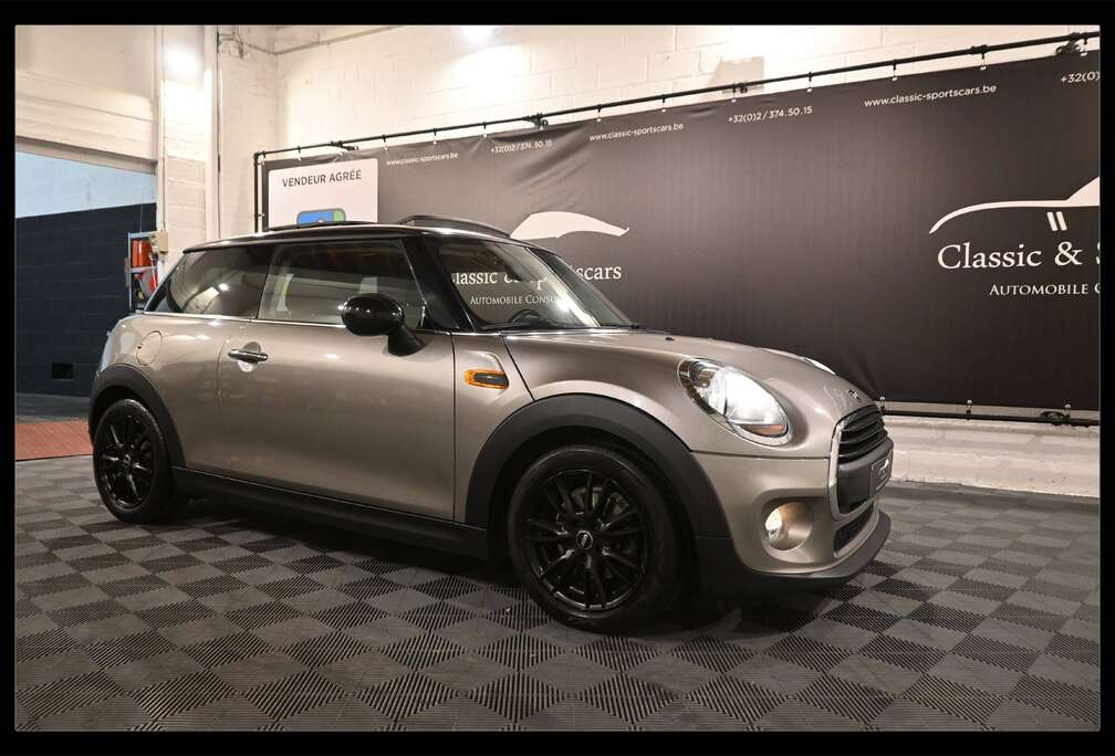 MINI PACK COOPER ONE 1.5iA FACELIFT / AUTO / PANORAMA / GPS NAVIGATION / BLUETOOTH / PDC