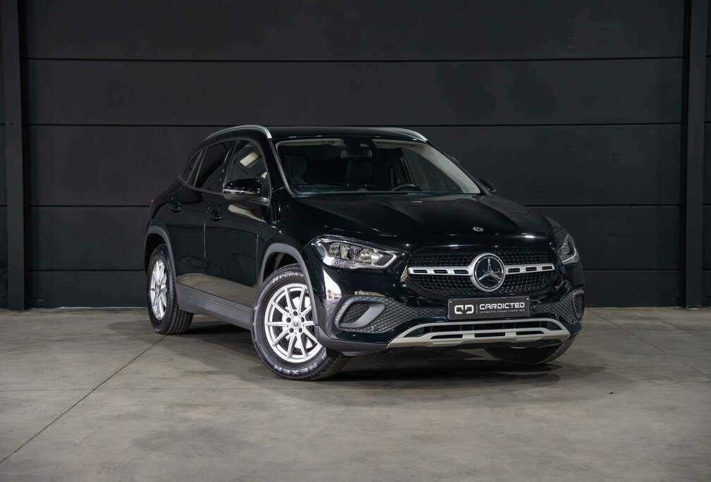 Mercedes-Benz GLA 180 d Business Solution Essential
