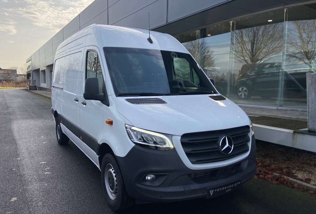 Mercedes-Benz 317 CDI Lang 9G-TR led camera verwarmde zetels