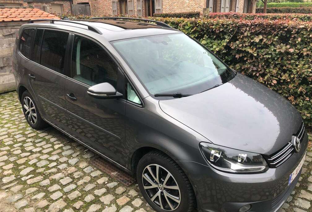 Volkswagen Touran 1.6 TDI DPF BlueMotion Technology DSG Cup