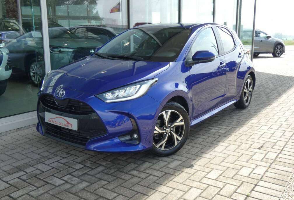 Toyota Hybrid *ICONIC+Hi-tech pack* +Parkeersensoren V&A +Dodehoek +GROOT SCHERM +GPS +Parkeercamera +KEYLESS ENTRY +LED Lampen