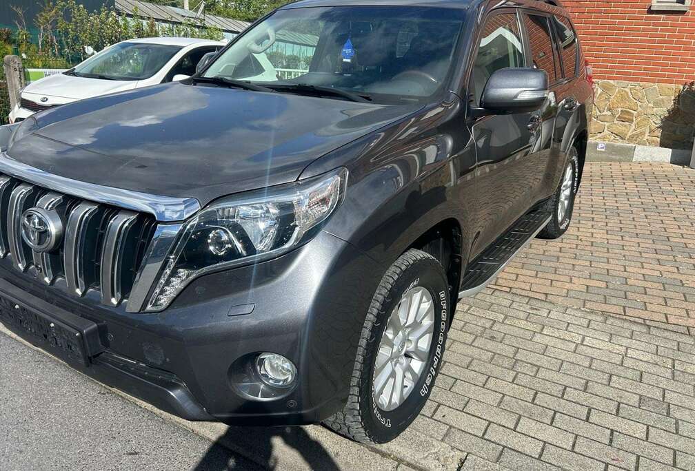 Toyota 2.8 D-4D 7 pls Premium frigo