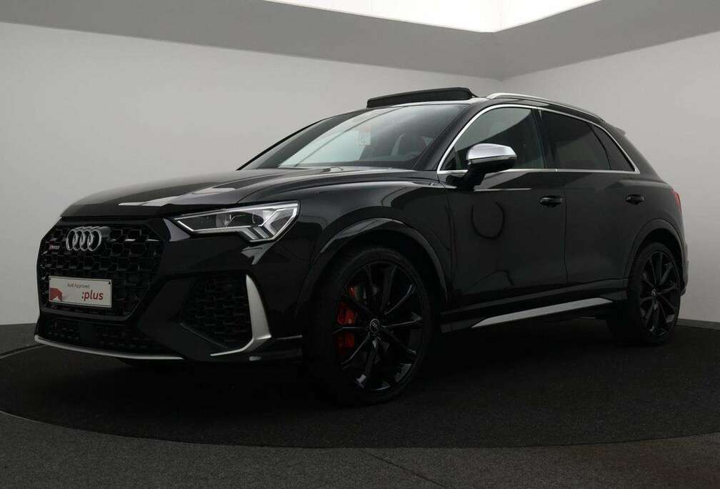Audi Q3 2.5 TFSI Quattro RSQ3*AUTOMAAT*PANO*TREKHAAK*NAVI*ZETELVERWARMING*...