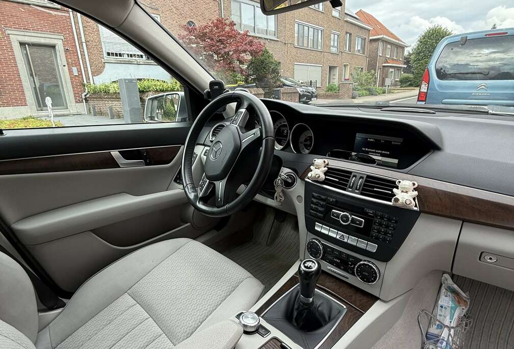 Mercedes-Benz T CDI DPF (BlueEFFICIENCY) Avantgarde (export)