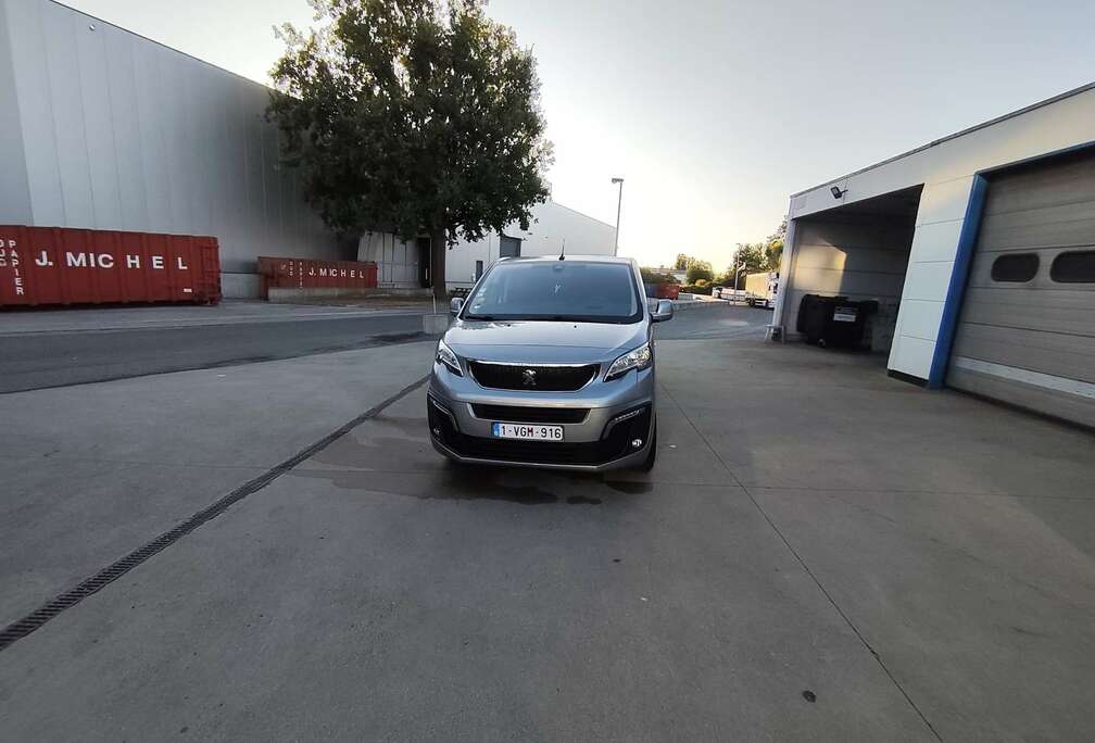 Peugeot L3H1 EAT8 Asphalt